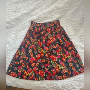 Modcloth Buttoned Flower A-Line Skirt Size S